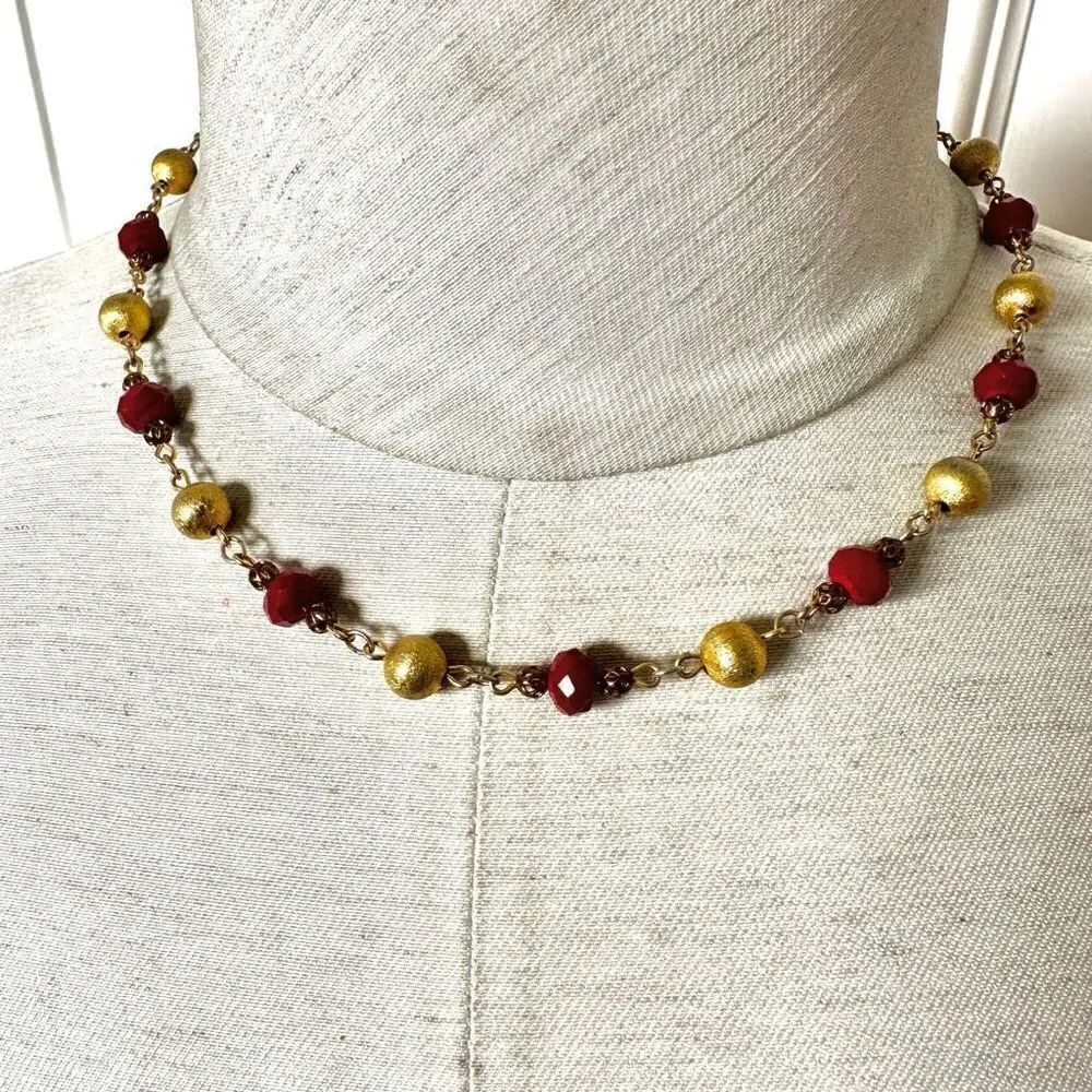 USA red and gold tone beaded necklace
